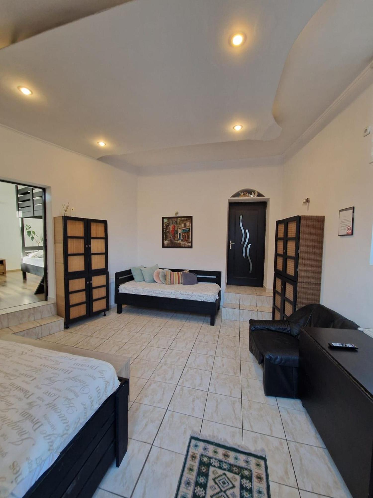Apartament Corana Орадеа Екстериор снимка